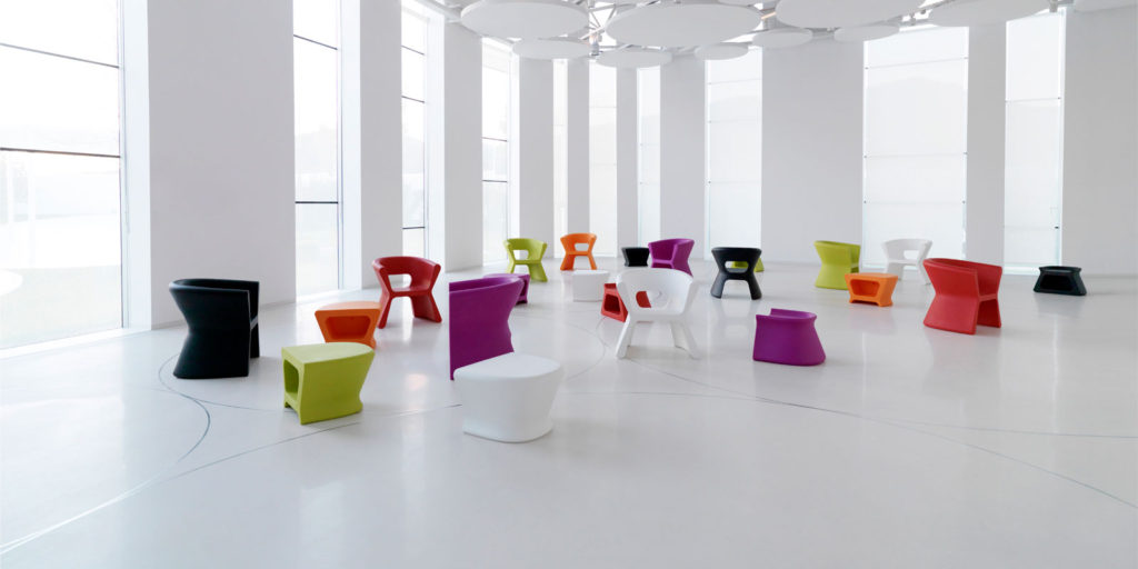 outdoor-furniture-chair-table-pal-karimrashid-vondom